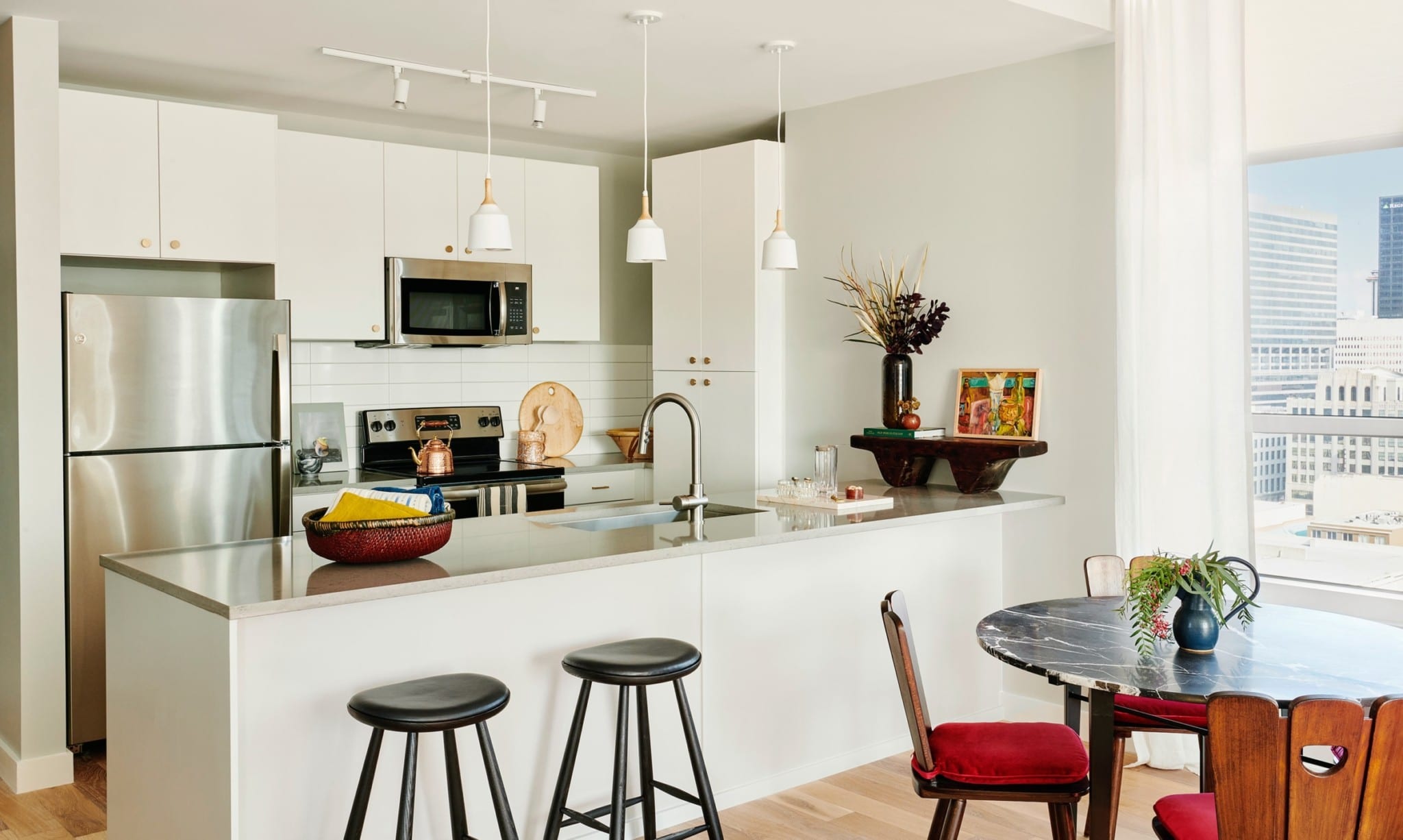 New Orleans Downtown Apartments Features The Odeon at South Market